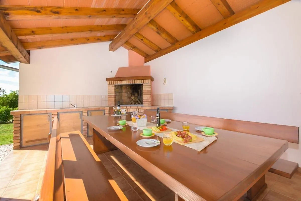 Villa House Green Holiday By Istrialux Zeliski