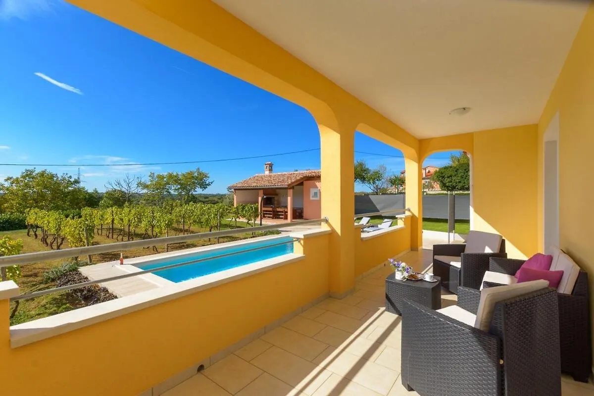 House Green Holiday By Istrialux Zeliski Croatia